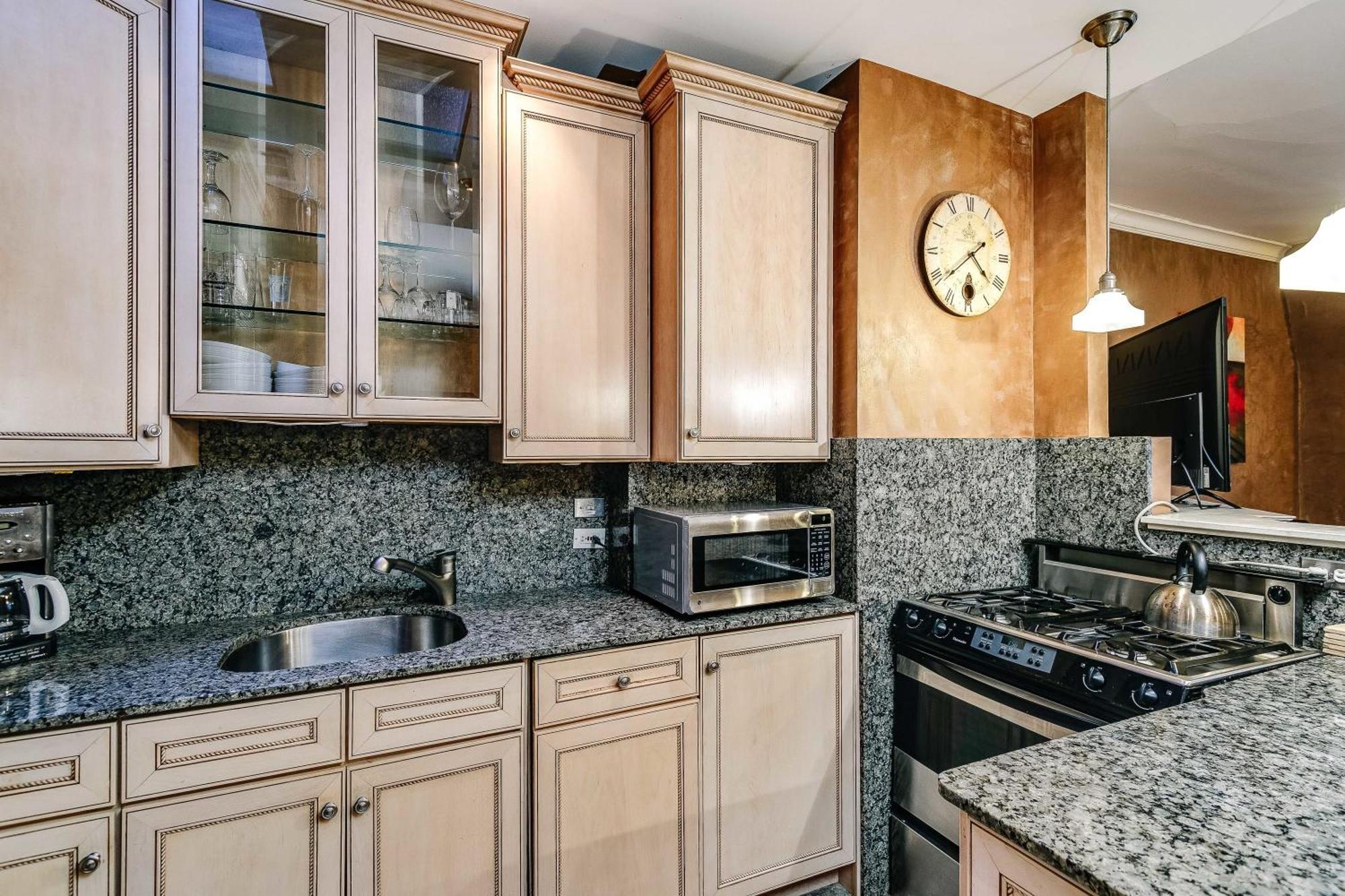 דירות שיקגו Historic And Unique Brownstone In Gold Coast - Downtown - 3 מראה חיצוני תמונה